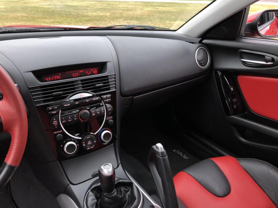 Торпедо Mazda RX-8 2005 года  (фото 135 из 197)